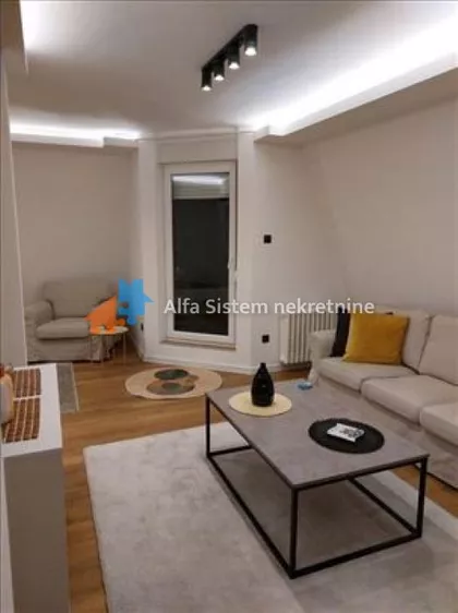 Crveni Krst Vračar | 4zida.rs