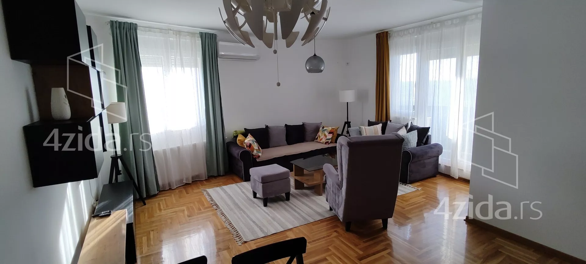 Četvorosoban stan | 4zida