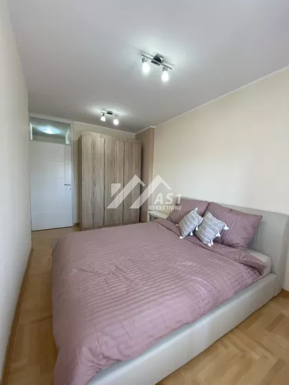 Novosadskog sajma | 4zida.rs