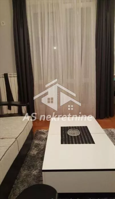 Crveni Krst Vračar | 4zida.rs