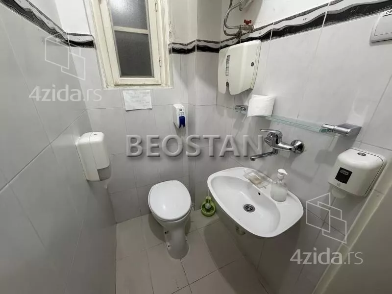 Šestosoban stan | 4zida