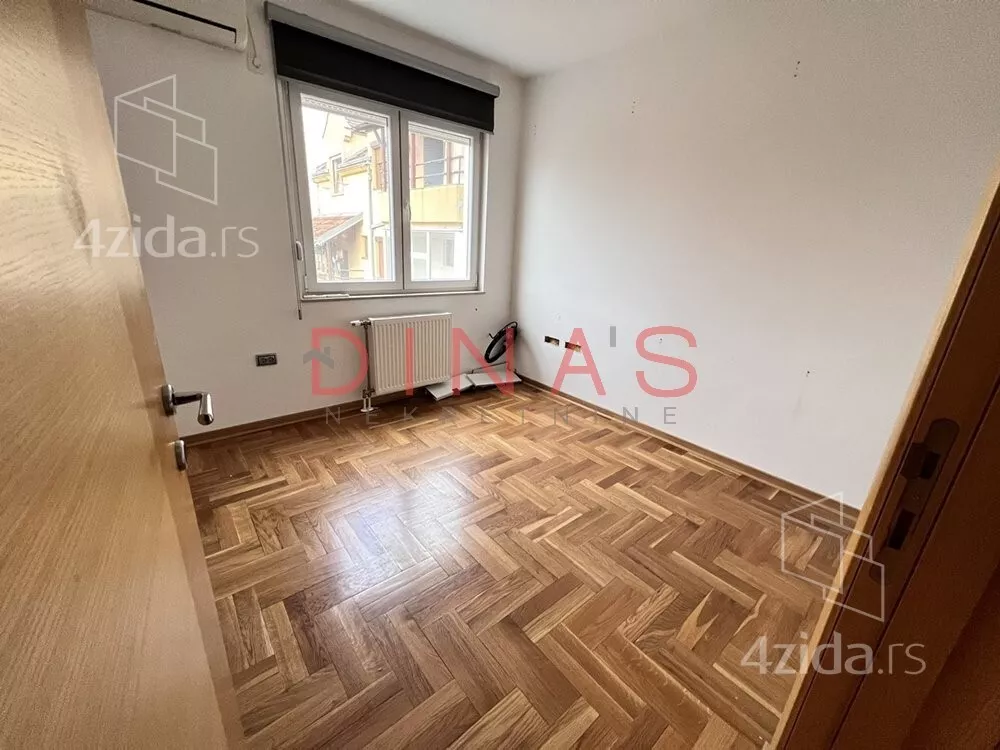 Šestosoban stan | 4zida