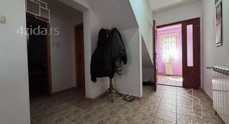 3-etažna kuća | 4zida