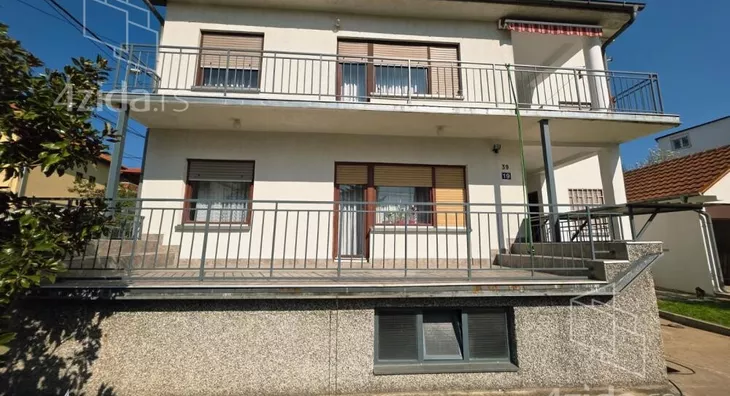 3-etažna kuća | 4zida