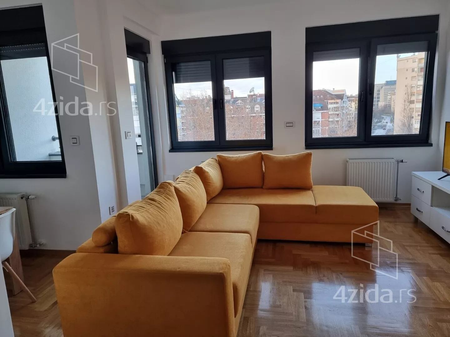 Jednoiposoban stan | 4zida