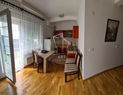 Vukice Mitrović | 4zida.rs