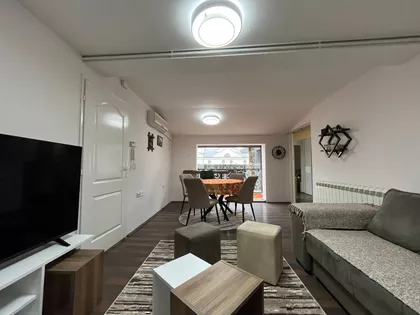 Učitelj Tasina | 4zida.rs