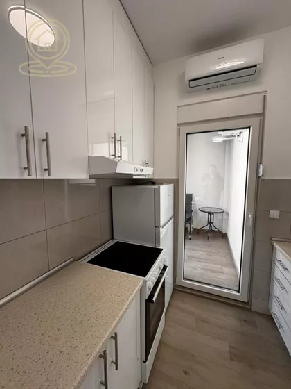 Crveni Krst Vračar | 4zida.rs