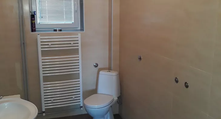 Poslovna zgrada | 4zida