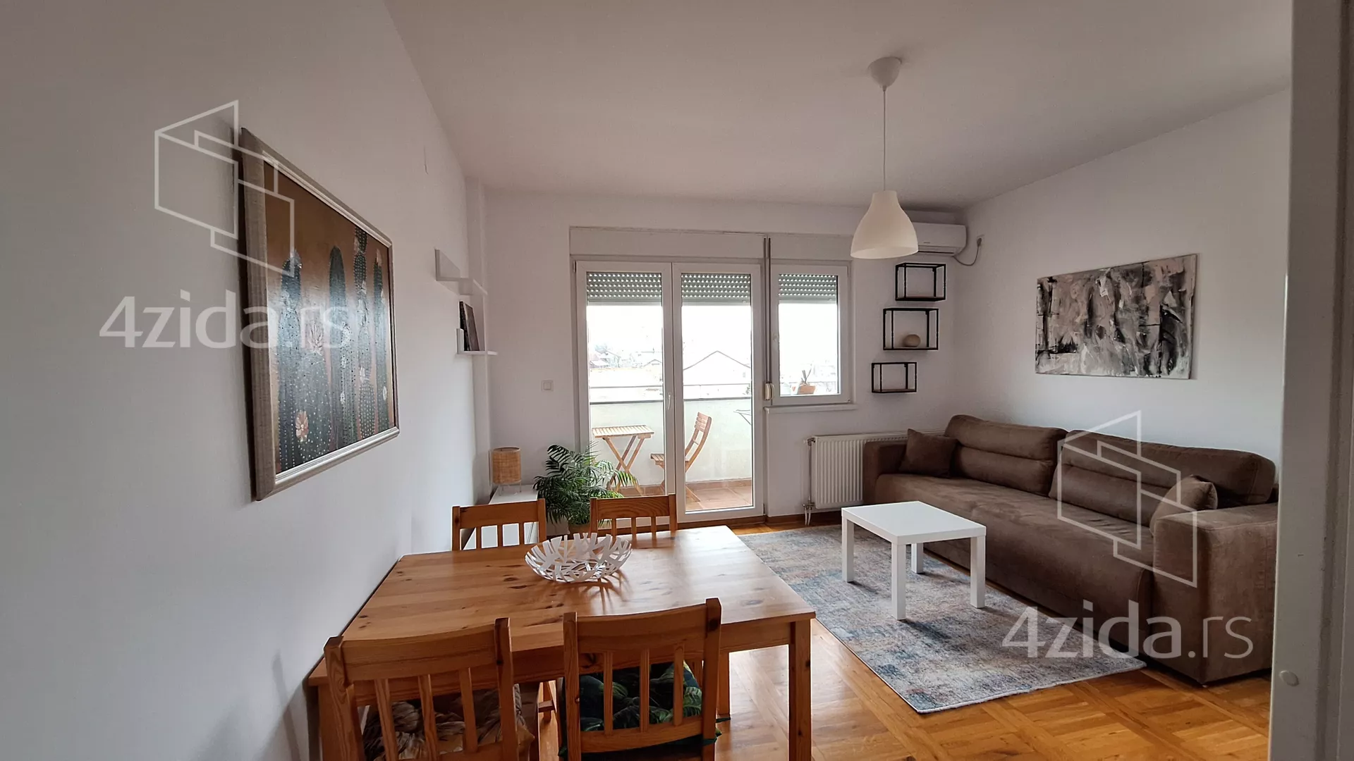 Jednoiposoban stan | 4zida