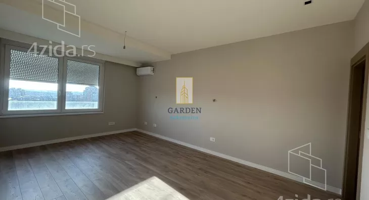 Četvoroiposoban stan | 4zida