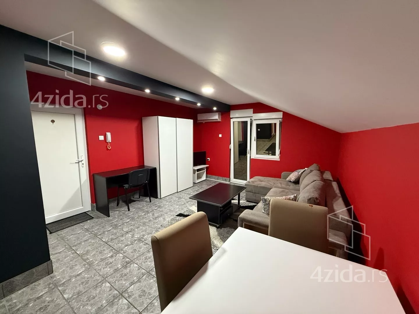 Garsonjera | 4zida