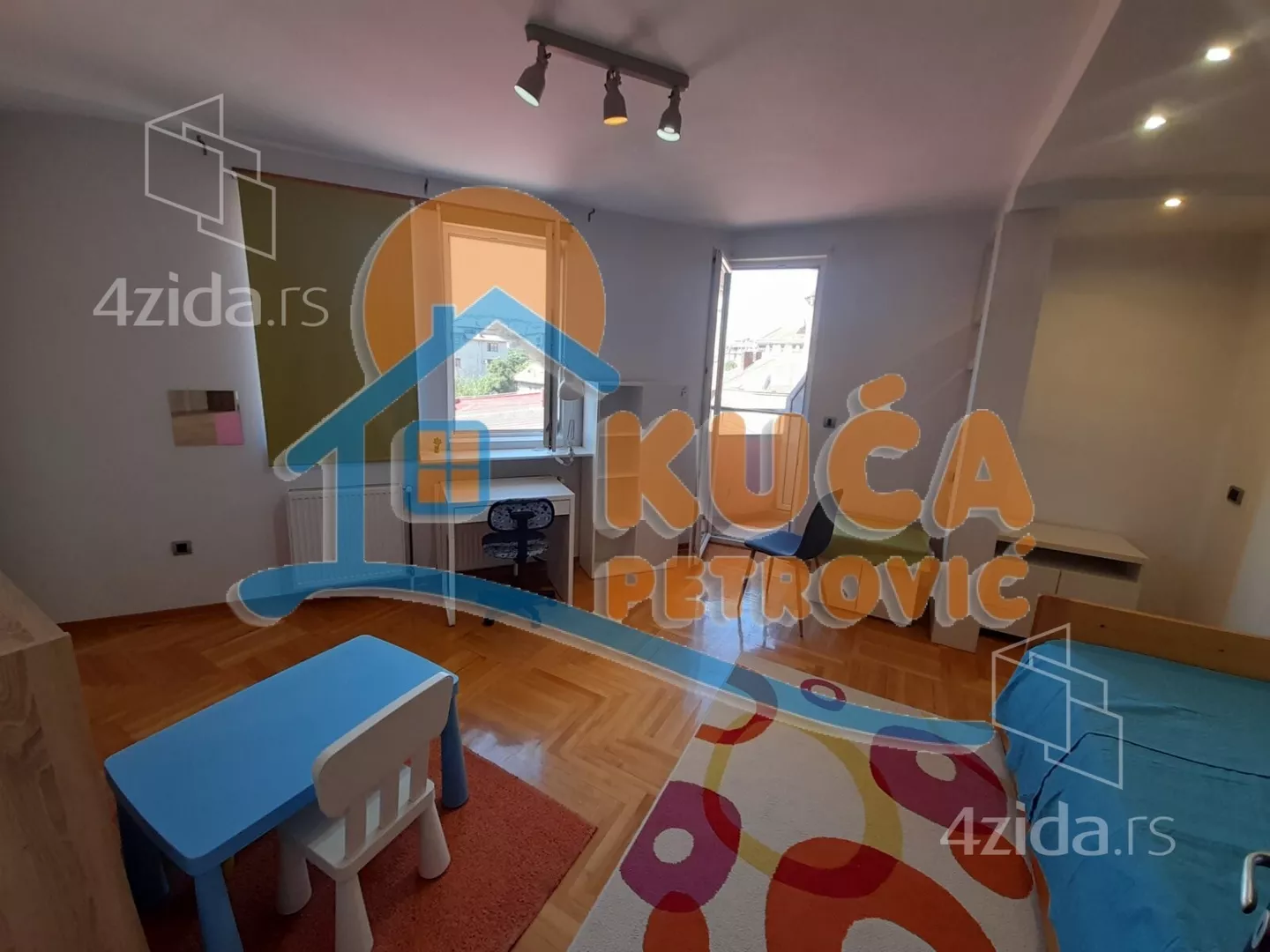 Dvoiposoban stan | 4zida