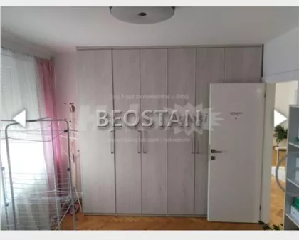 Pariske Komune | 4zida.rs