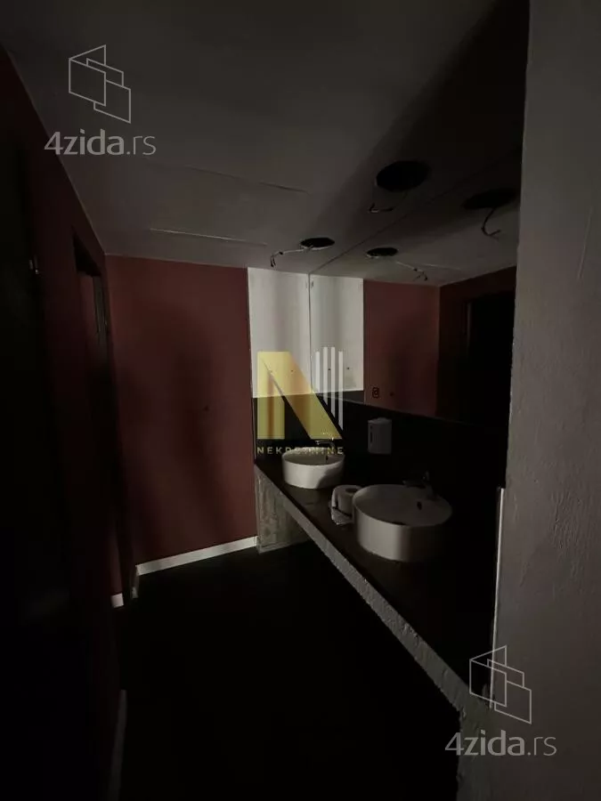 Lokal | 4zida