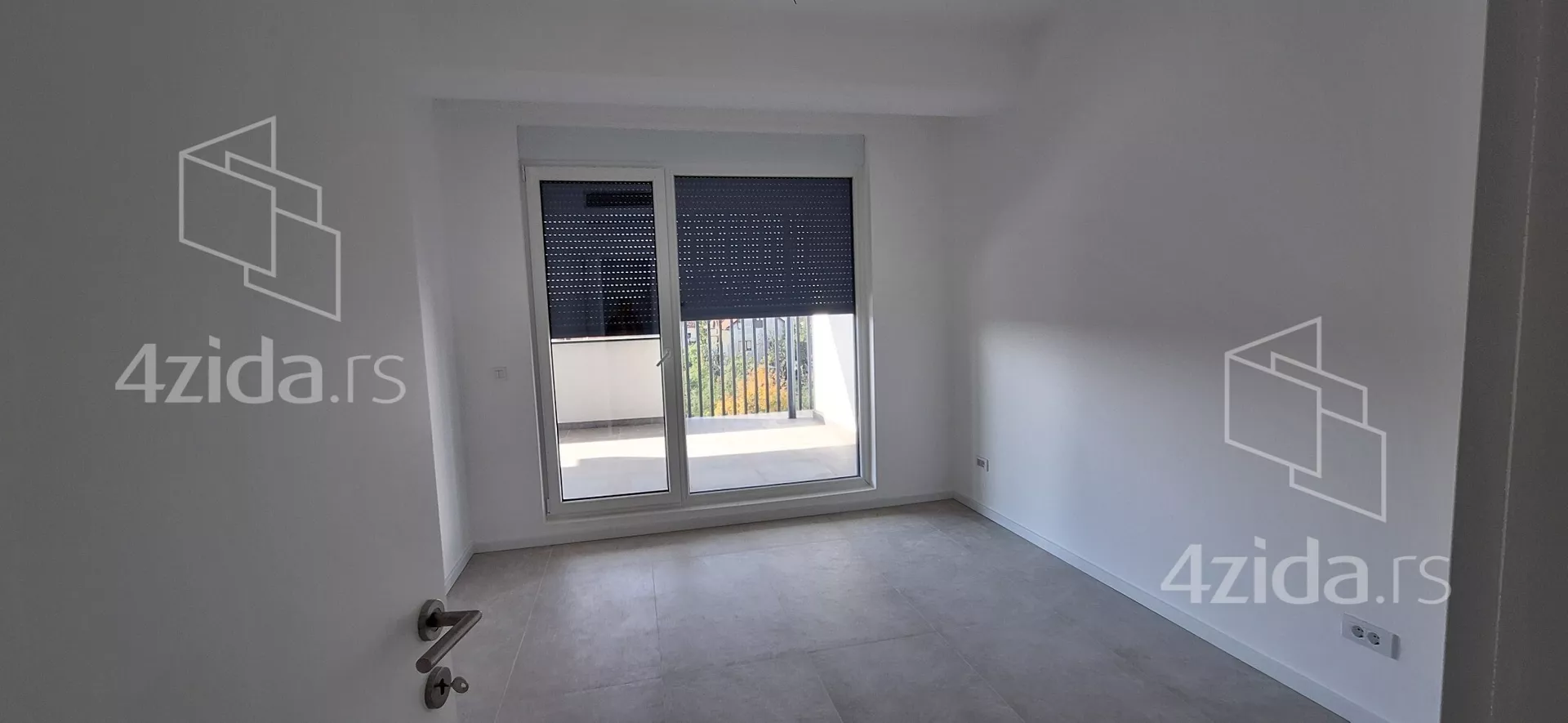 Petosoban stan | 4zida