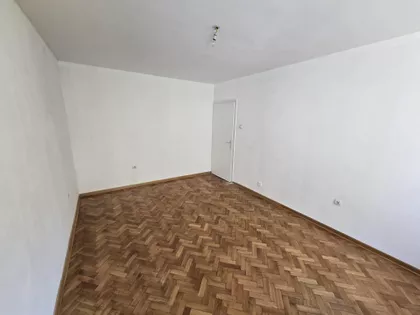 Zmaj Jovina | 4zida.rs