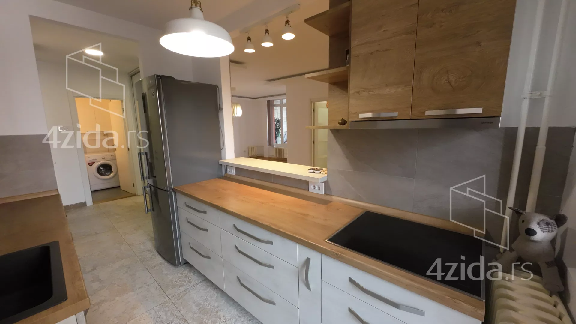 Četvoroiposoban stan | 4zida