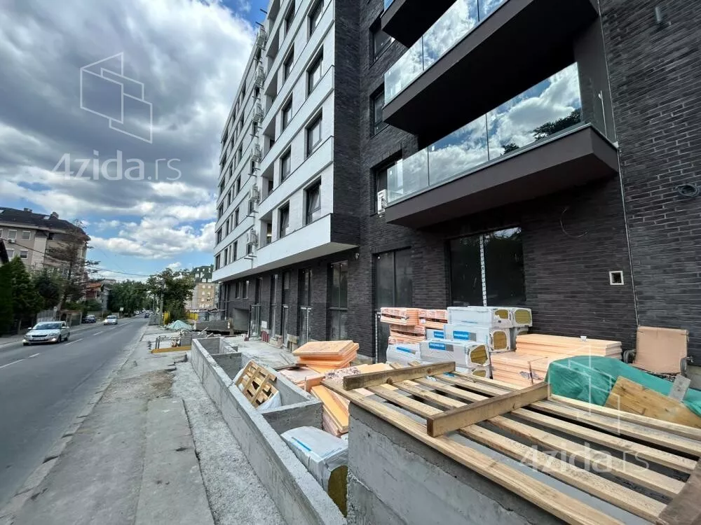 Lokal | 4zida