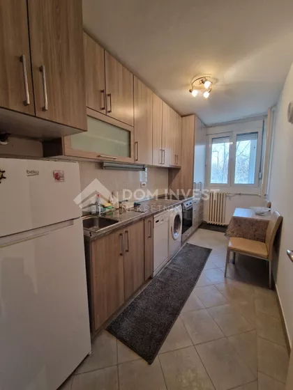 Studentska | 4zida.rs