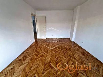 Venizelosova | 4zida.rs