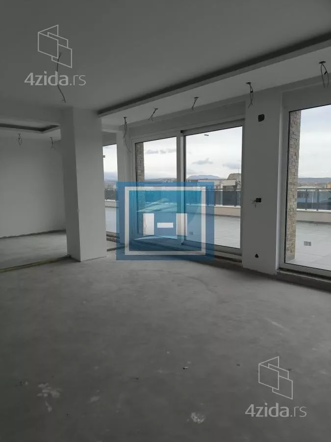 Petosoban stan | 4zida