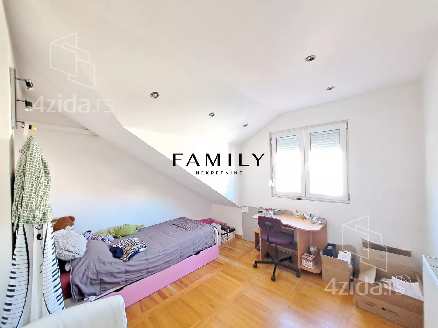 Petosoban stan | 4zida