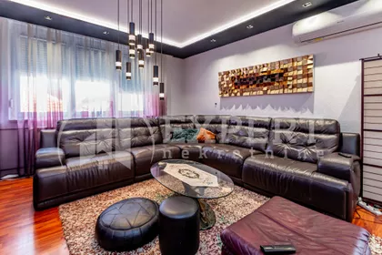 Ivana Milutinovića | 4zida.rs