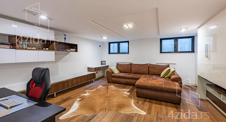 4-etažna kuća | 4zida