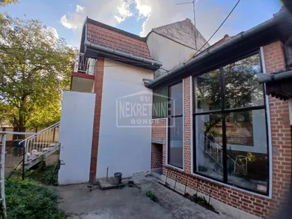 Mali Radanovac | 4zida.rs