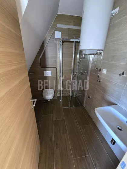 Belog narcisa | 4zida.rs