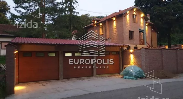 Kuća | 4zida