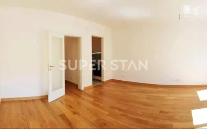 Uroša Martinovića | 4zida.rs
