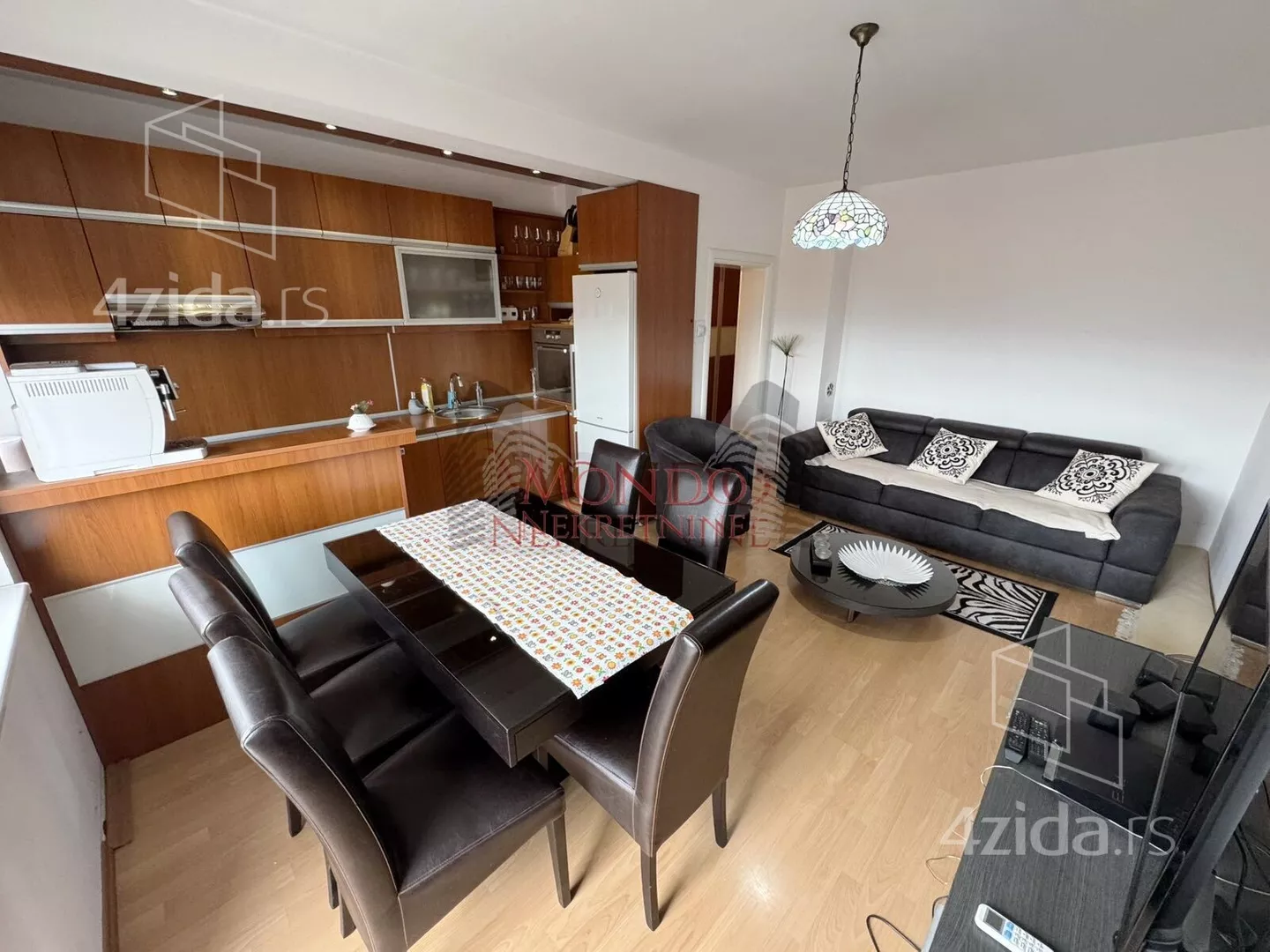 Dvoiposoban stan | 4zida