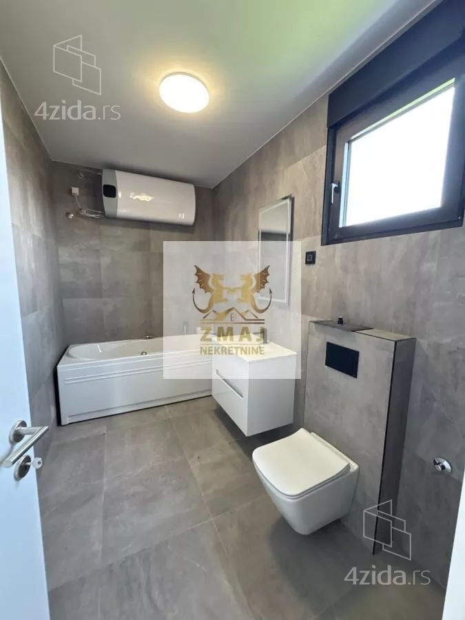 Šestosoban stan | 4zida