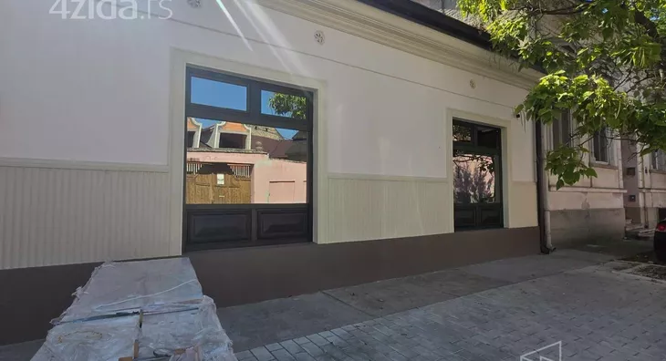 Poslovni prostor | 4zida