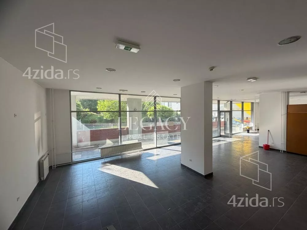 Lokal | 4zida