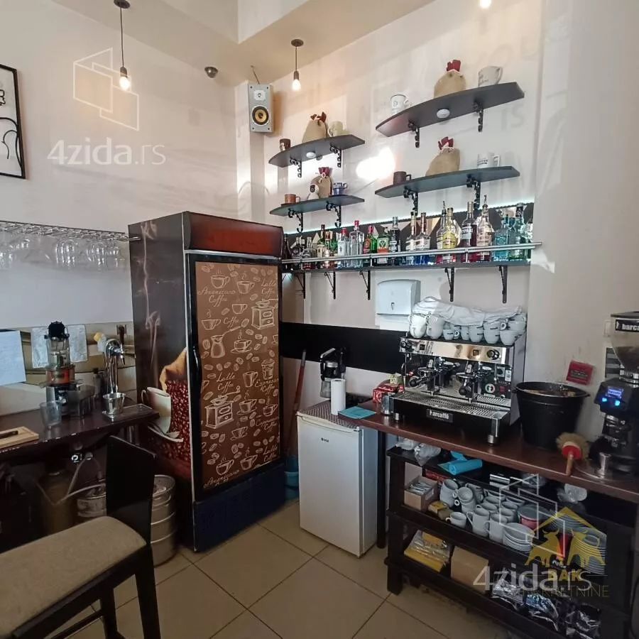Lokal | 4zida