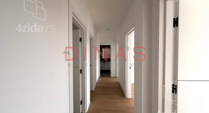 Petosoban stan | 4zida