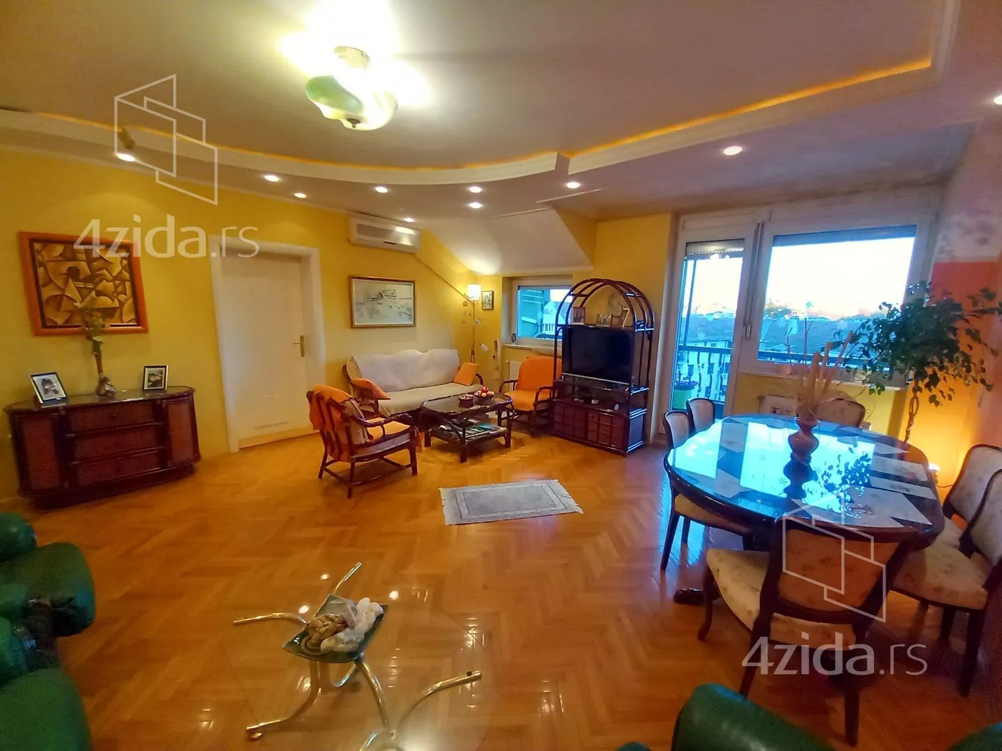 Troiposoban stan | 4zida