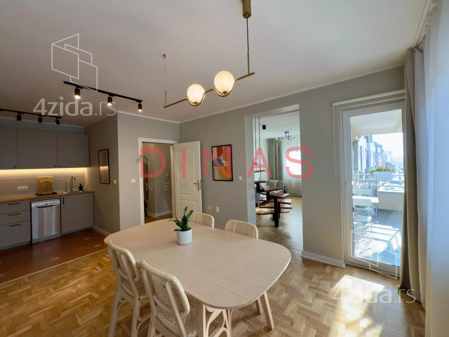 Četvorosoban stan | 4zida