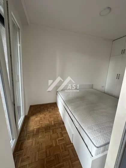 Bulevar Cara Lazara | 4zida.rs