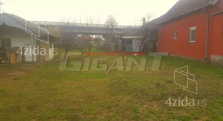 Plac | 4zida