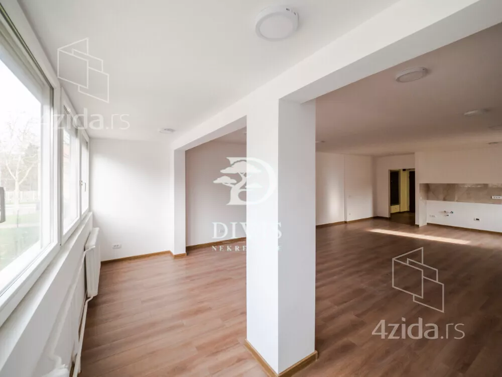 Petosoban stan | 4zida