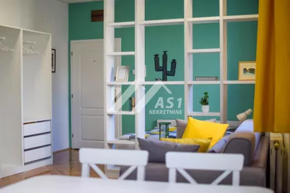 Trg Marije Trandafil | 4zida.rs