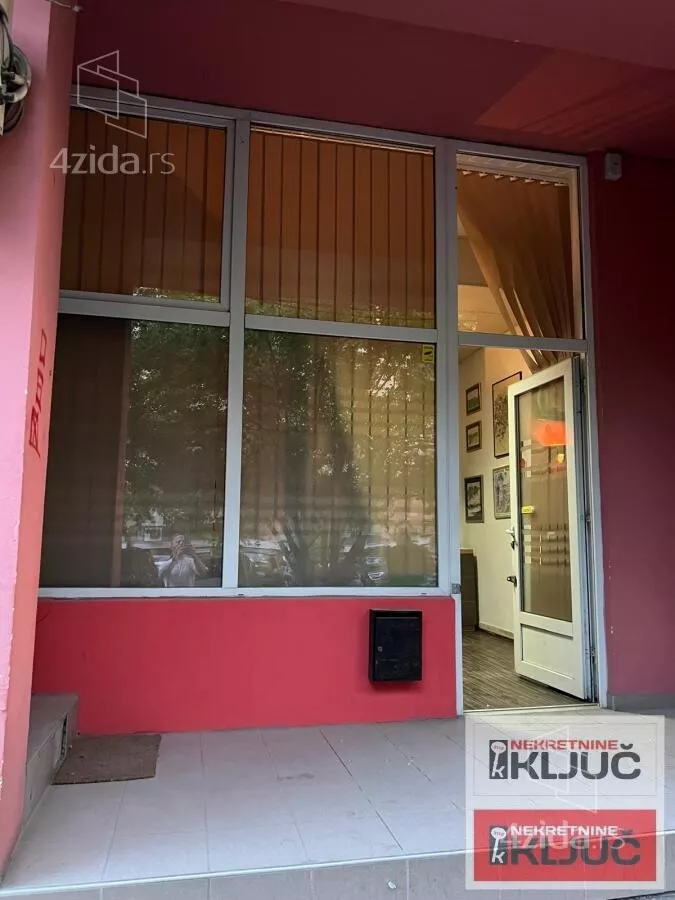 Lokal | 4zida
