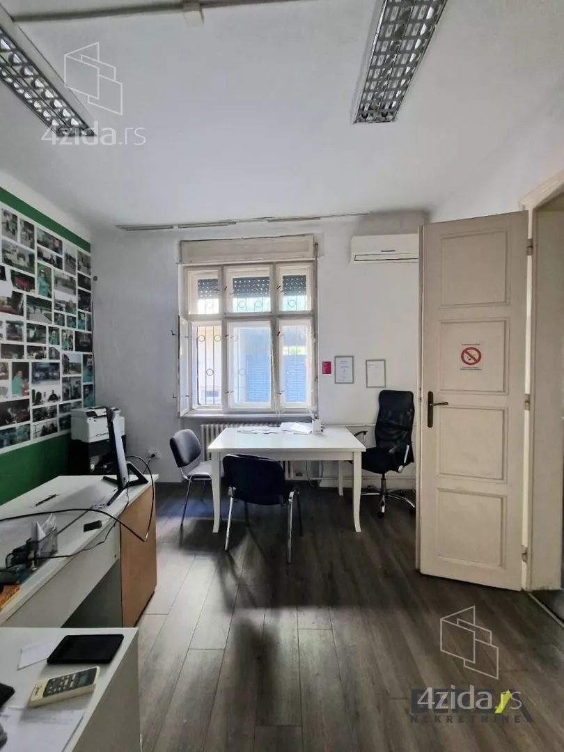 Šestosoban stan | 4zida