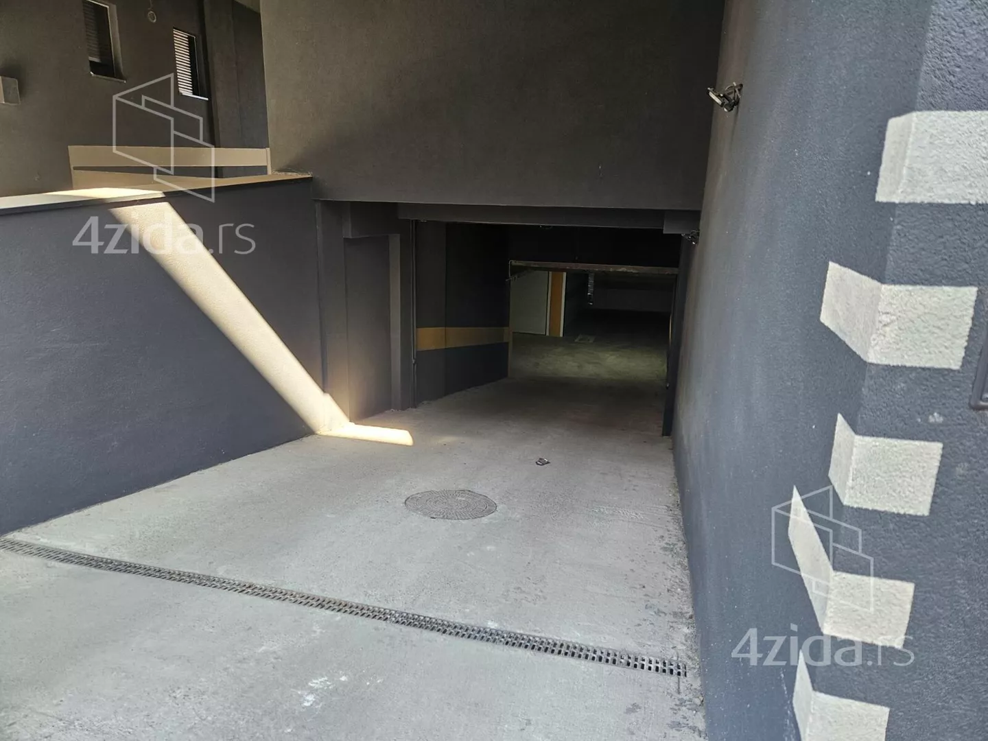 Parking | 4zida