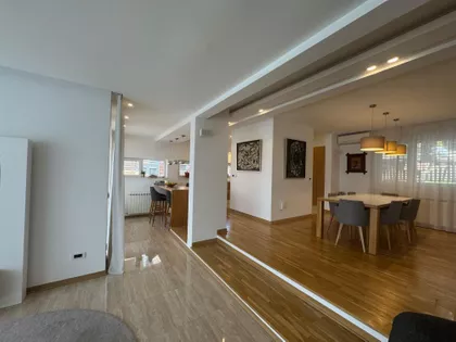 Višnjička Banja | 4zida.rs