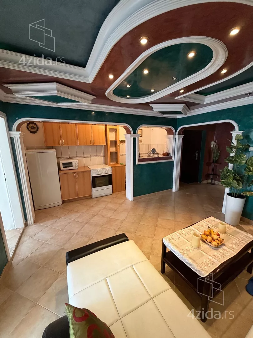 Troiposoban stan | 4zida